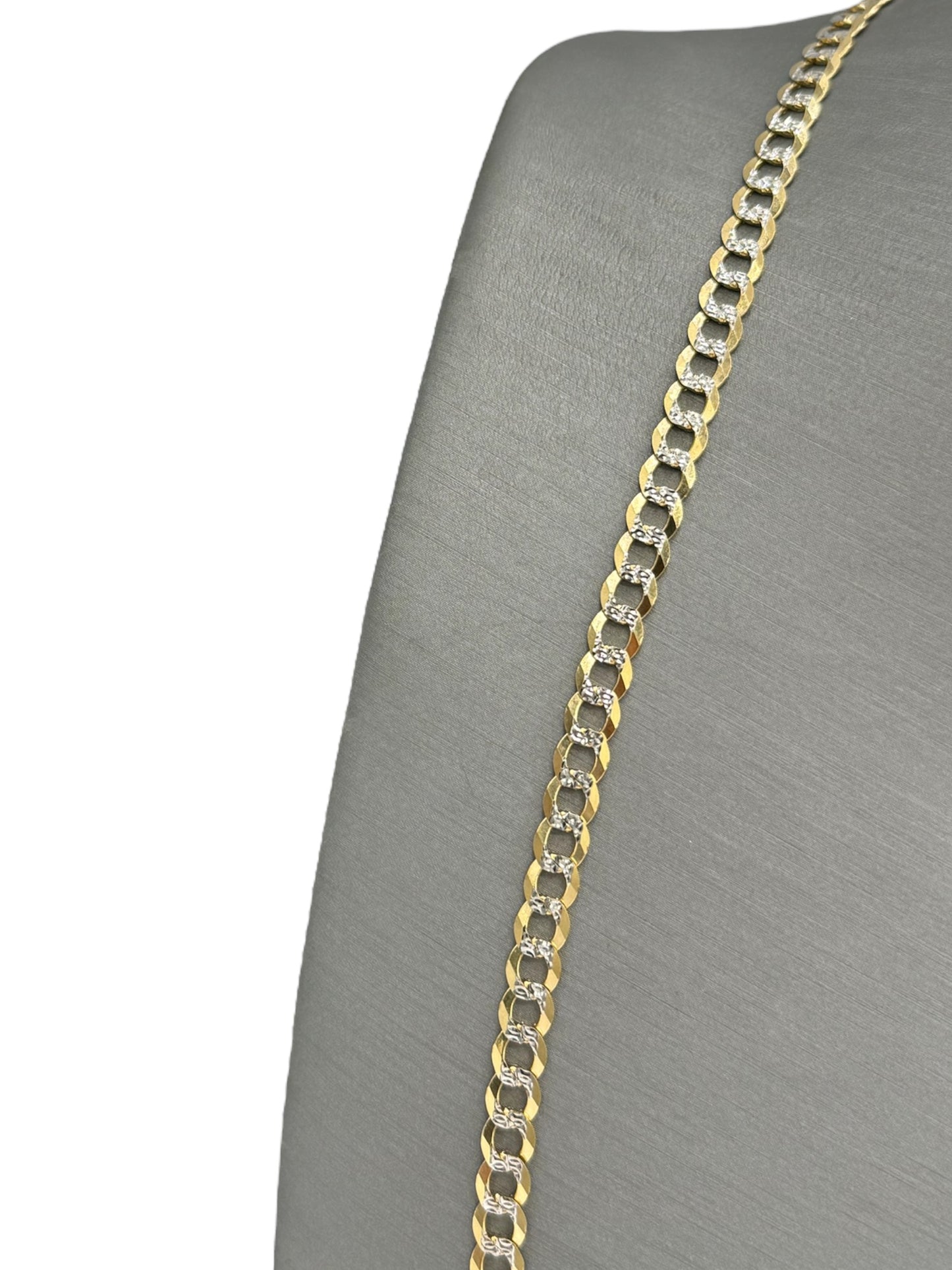 New 14K Solid Two tone Cuban Chain (5.6MM). H.J™️