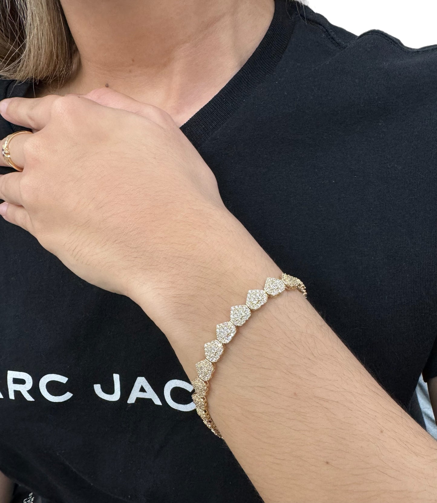 New 14K CZ Heart Bracelet (7.4MM). H.J™️